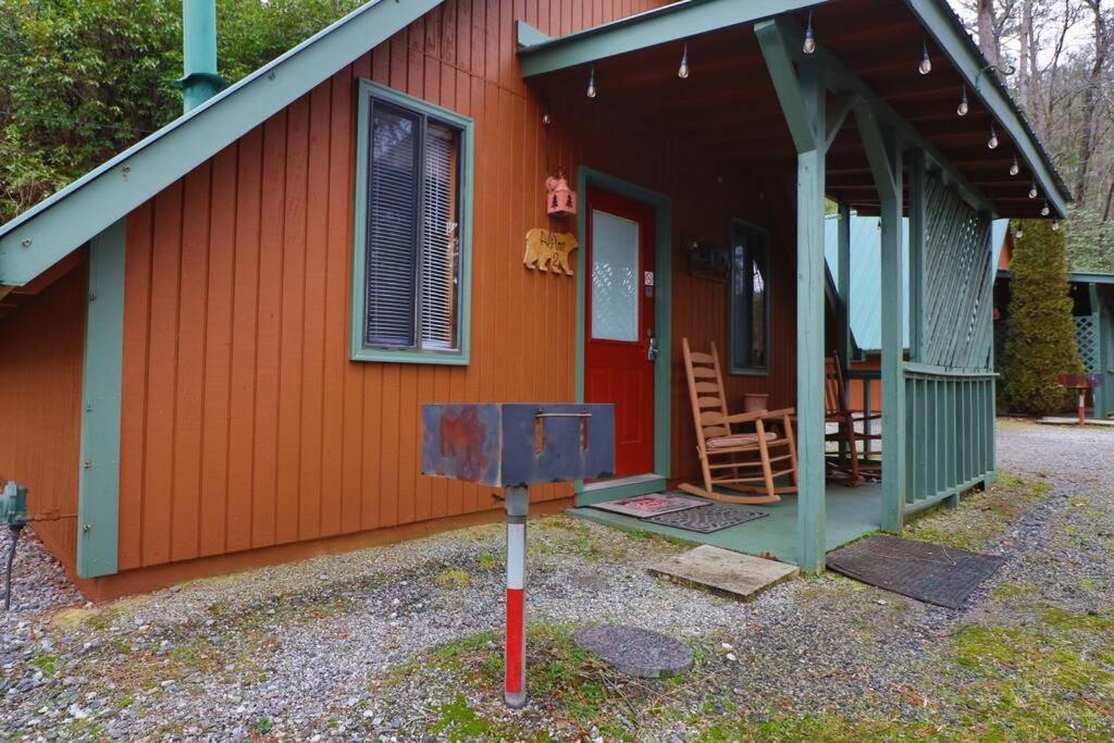 Cozy Cabin W/ Fireplace 3 Minutes To Helen! #2. Екстер'єр фото